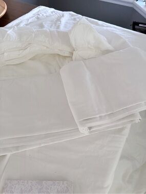 2 Sets Classic White Home Bedding Sheet Set - Queen Size 2 Fitted 2 Flat